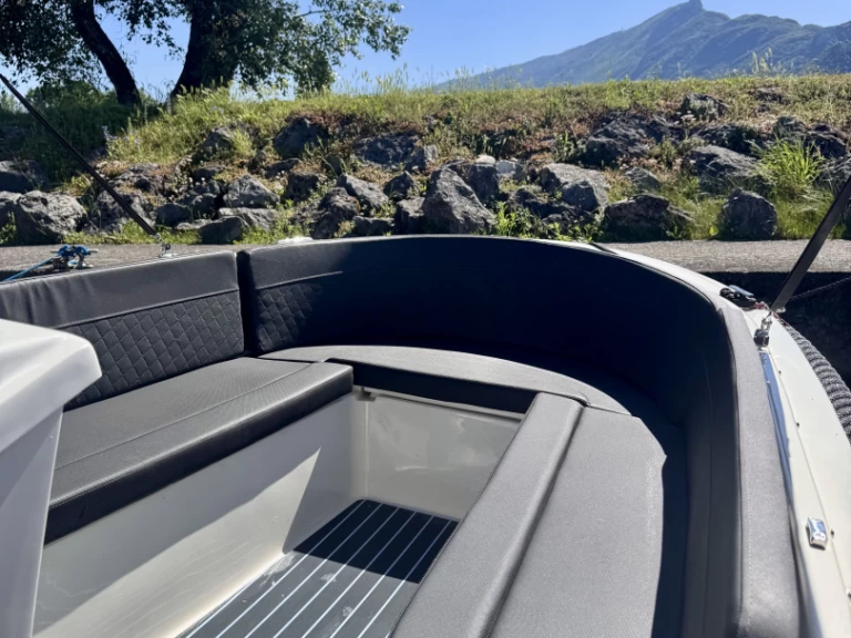 Best Rental Boat 555 Tender jednotlivci a charterové společnosti v Aix-les-Bains