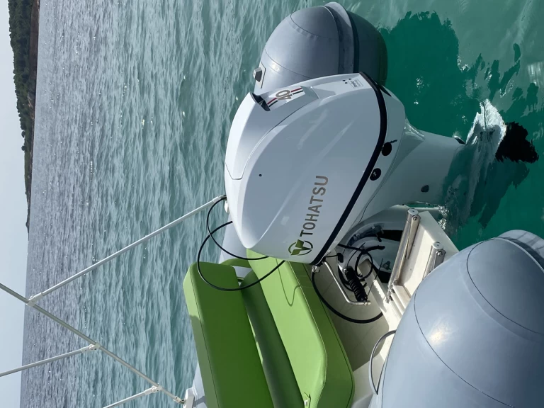 Pronájem Polotuhá loď Flyer s licencí