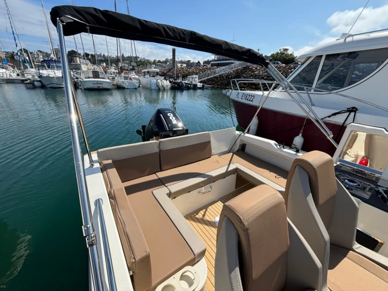 Pronájem lodi Trébeurden lákavé ceny QUICKSILVER 755 ACTIV SUNDECK