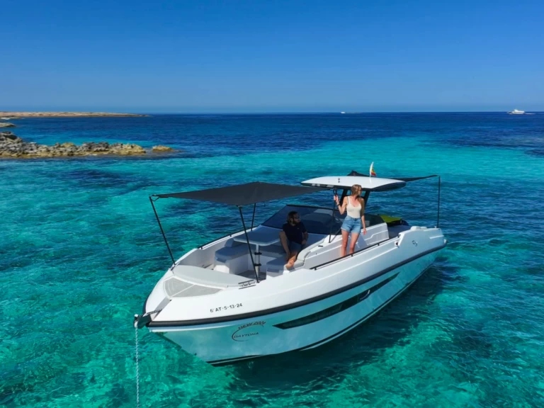 Pronajmout si DAYTONA 35 11m v Ibiza Town