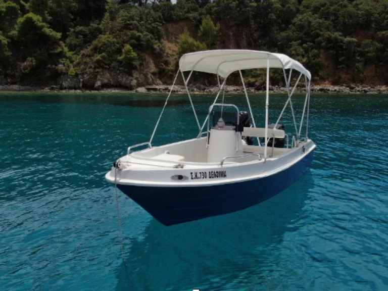 Pronájem jachty v Kardamýli -Assos 485 na Samboatu