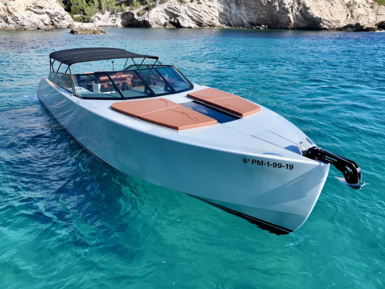 Pronajmout si WATERDREAM CALIFORNIA 65 Sir Hotels v Ibiza Town