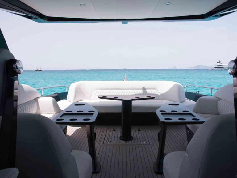Pronájem Motorová loď v Ibiza Town -STEELER BRONSON 50 CELEBRATE LIFE