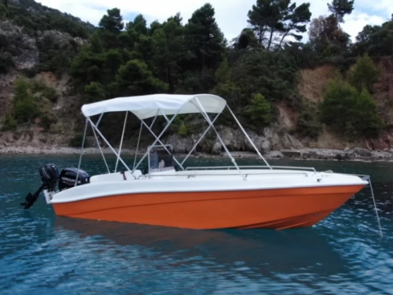 Pronájem jachty v Kardamýli -Assos 510 na Samboatu