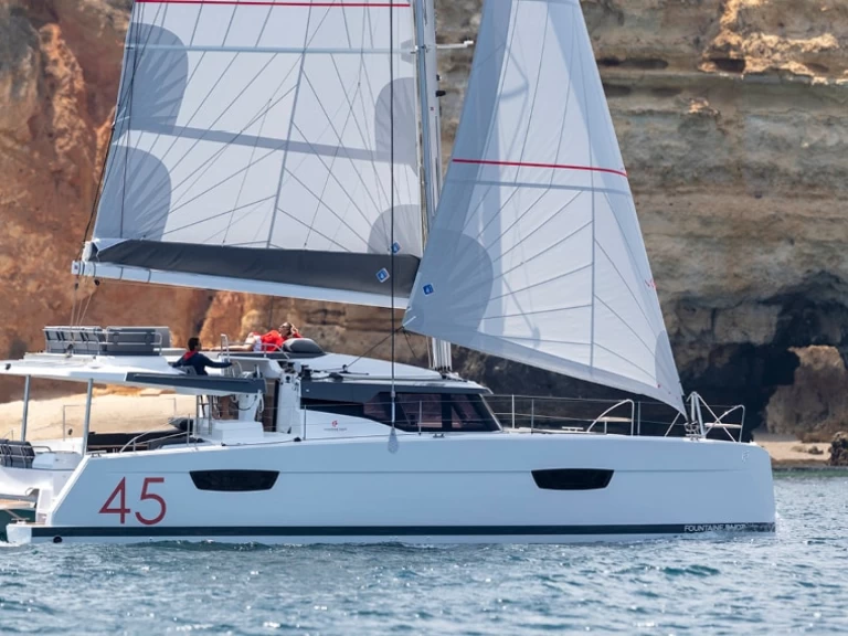 Pronajmout Katamarán se skipperem či ne Fountaine Pajot v Le Marin