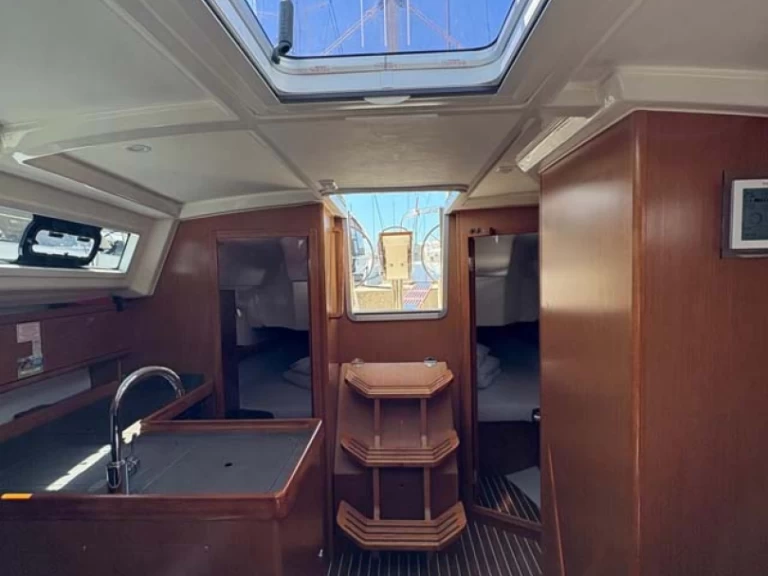 Pronájem lodi Bavaria Cruiser 34 v Jezera na Samboatu