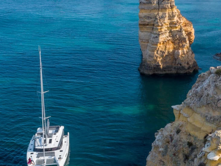 Katamarán k pronájmu v Le Marin za nejlepší cenu