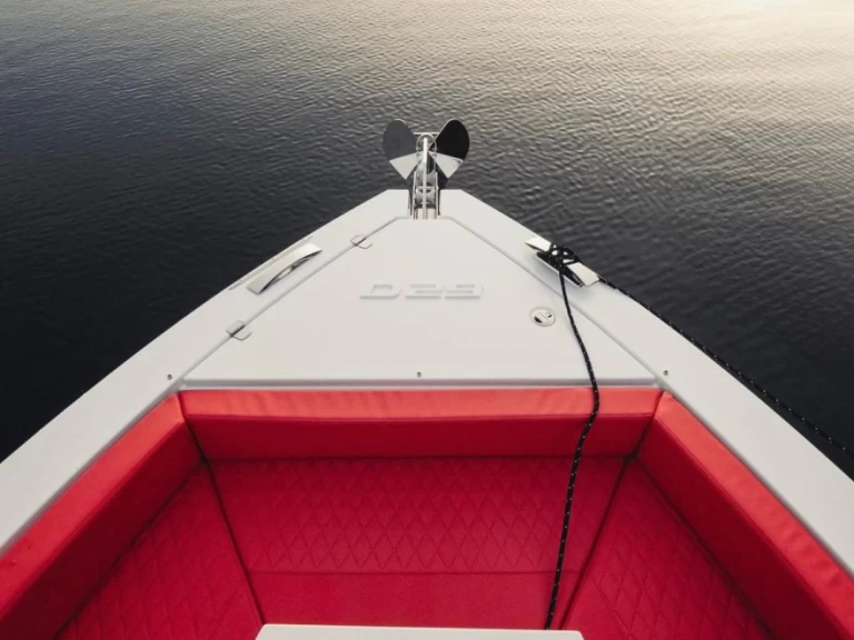 De Antonio Yacht D29 De Antonio Yacht D29 jednotlivci a charterové společnosti v Cala Gonone