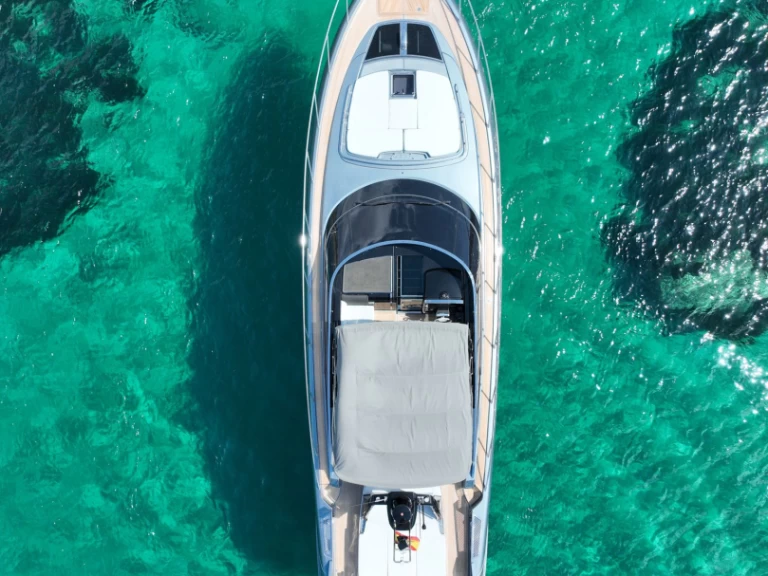 Pronájem Motorová loď RIVA RIVALE 56 s licencí