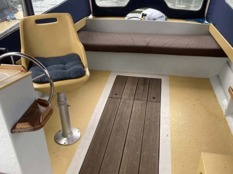 Tagescharter Barkasse jednotlivci a charterové společnosti v Waren (Müritz)