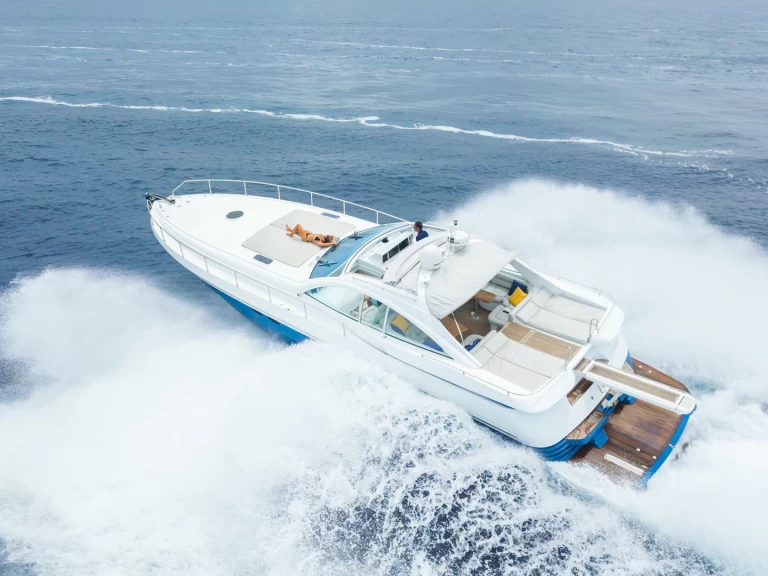 Pronajmout Jachta se skipperem či ne Pershing v Ibiza Town