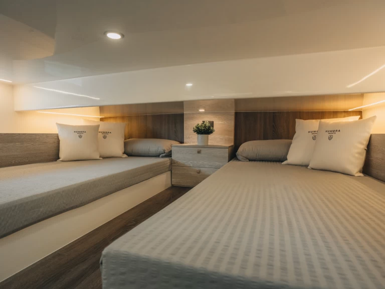 Pronajmout Jachta se skipperem či ne Kumbra Yachts v Ibiza Town