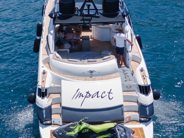 Pronájem lodi Sunseeker Predator 68 v Neapol na Samboatu