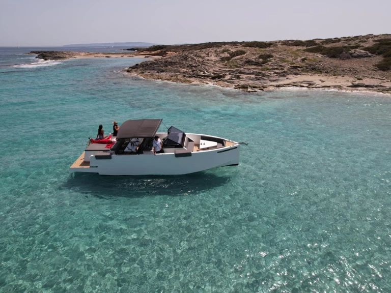 Pronajmout si De Antonio 33 SEEA ONE v Ibiza Town