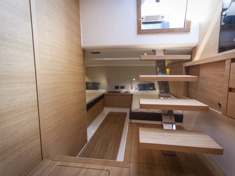 Pronajmout si Pardo Yachts Pardo 43 v Ibiza Town