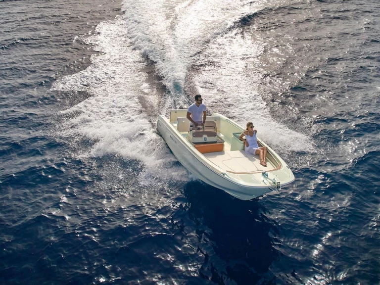 Pronájem lodi Invictus  Invictus 200SX v Sant Antoni de Portmany na Samboatu