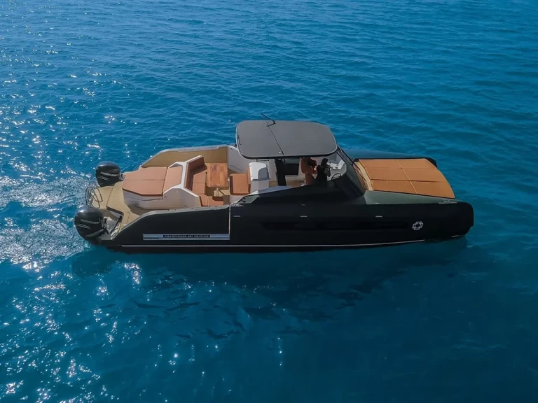 Pronajmout si HOUSE OF HÜTTER DR. NO v Ibiza Town