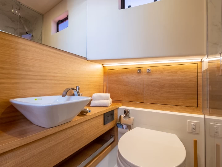 De Anton  io Yacht s D42 Open jednotlivci a charterové společnosti v Ibiza Town