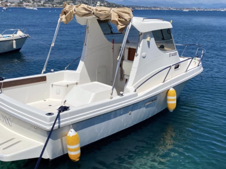 Pronájem lodi gio mare GIO 212 v Cannes na Samboatu