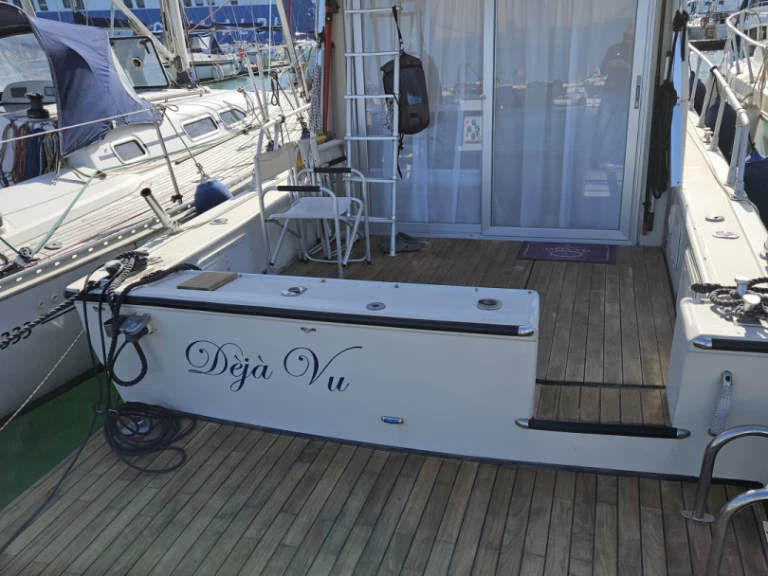 Dellapasqua DC 9 jednotlivci a charterové společnosti v Catania