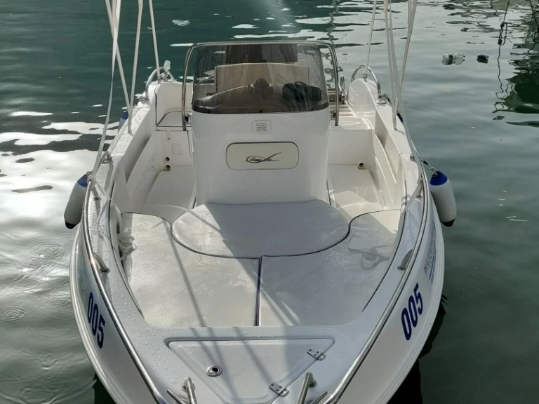 Pronájem Motorová loď v Porto Castellammare del Golfo -Ascari Prestige 19.2