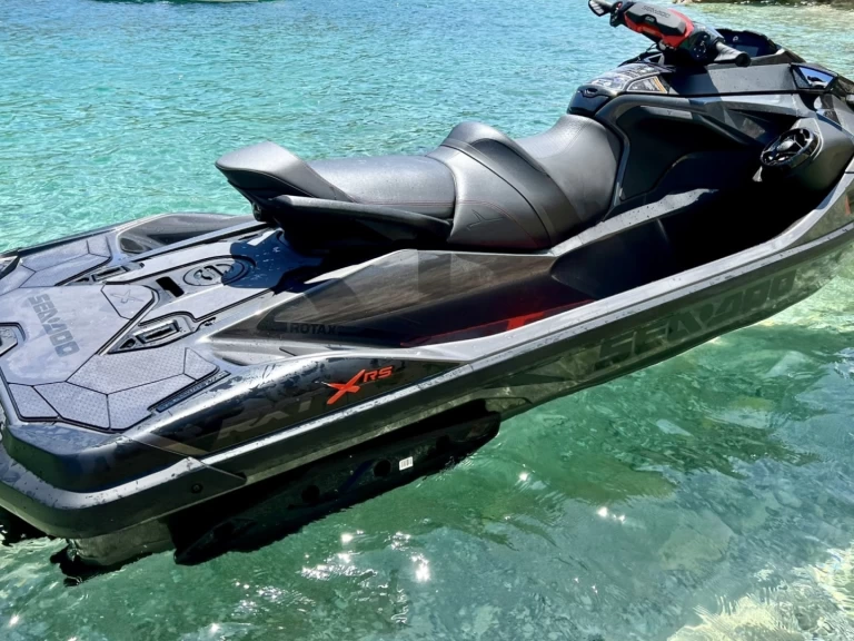 Pronájem lodi Sea-Doo 300 RXT v Santa Eularia des Riu na Samboatu