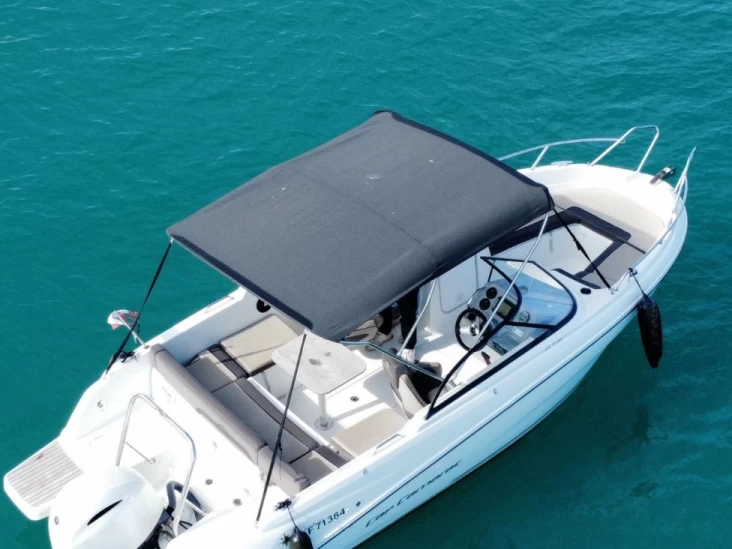 Pronájem lodi Antibes lákavé ceny Cap Camarat 6.5 BR