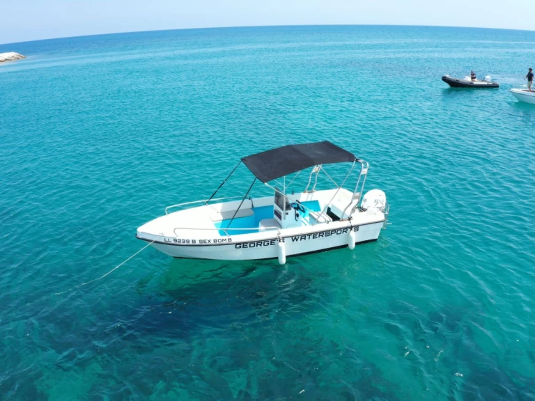 Pronájem Motorová loď v Latchi -IORDANOU LTD AMATHUNTA 180