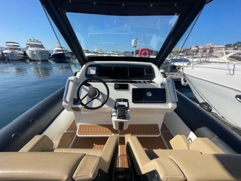 Pronajmout Polotuhá loď se skipperem či ne Northstar v Porticcio