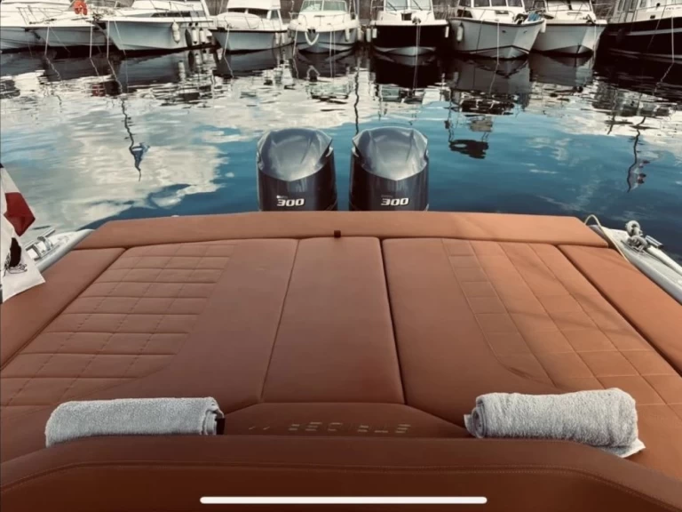 Pronájem lodi Ajaccio lákavé ceny SACS 10 STRIDER