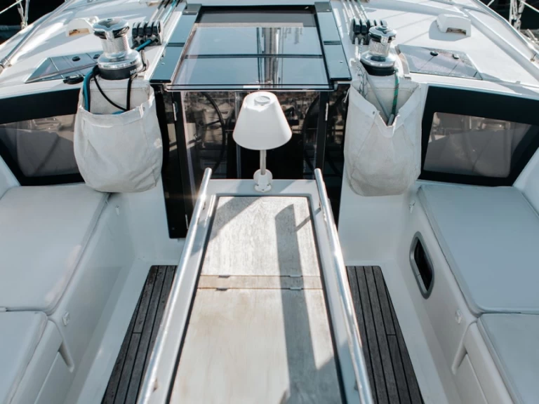 Pronájem lodi Ajaccio lákavé ceny Oceanis 41