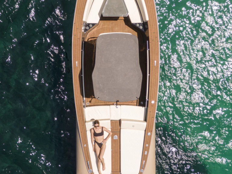 Motorová loď k pronájmu v Marsala za nejlepší cenu