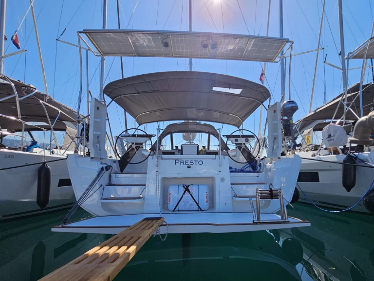 Pronájem lodi Dufour Dufour 44 v Kaštel Gomilica na Samboatu