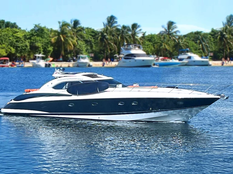 Pronájem Jachta Sunseeker s licencí