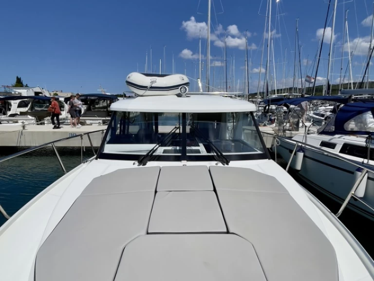 Pronájem lodi Jeanneau Merry Fisher 1095 v Sukošan na Samboatu