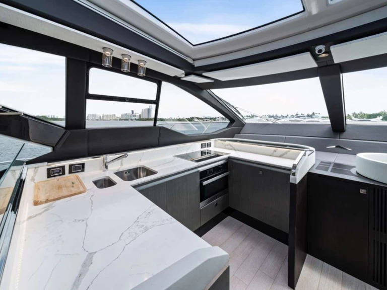 Pronájem lodi Azimut Water You Doing v Miami na Samboatu