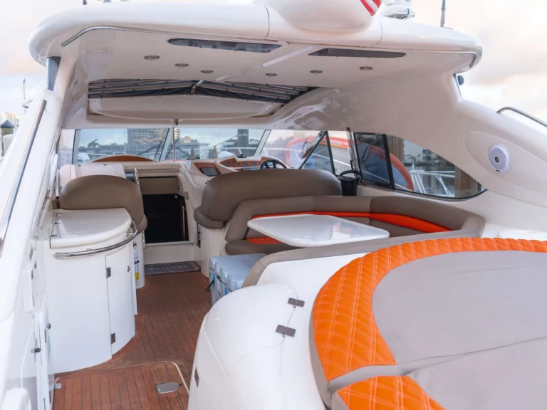 Pronajmout si Sunseeker Sanbella 2 v Bimini