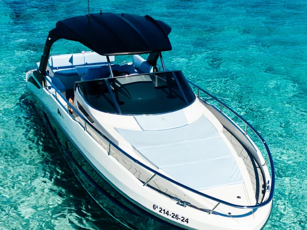 FIM 340 jednotlivci a charterové společnosti v Ibiza Magna