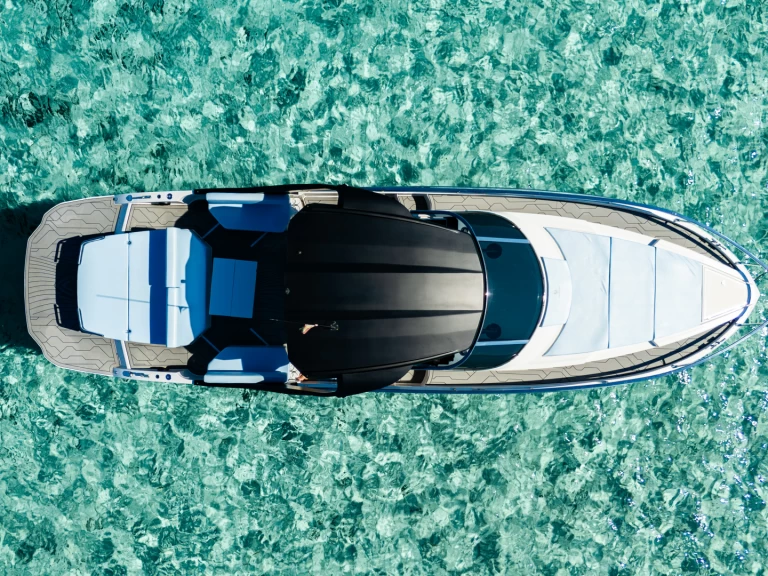 Pronájem lodi Ibiza Town lákavé ceny 340