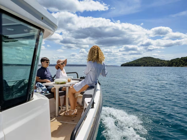 Pronájem lodi Zadar lákavé ceny 28 cabin