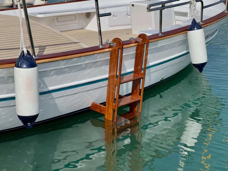 Pronajmout si Medvolt Marine M7 v Club Náutico Moraira