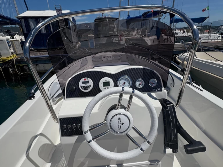 Pronajmout si Trimarchi Trimarchi 53 S Enica v La Spezia