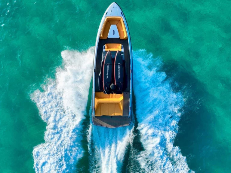 Pronájem jachty v Ibiza Town -Vanquish VQ 40 na Samboatu