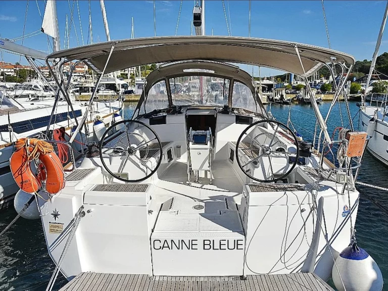 Pronajmout si Jeanneau Sun Odyssey 449 v Rhodos