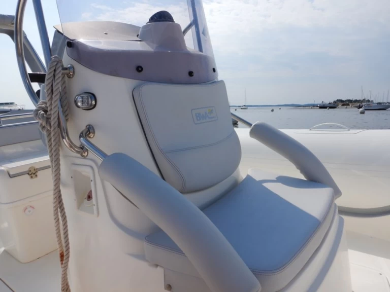 Pronájem lodi Bwa BWA 26 GT SPORT v Cap Ferret na Samboatu