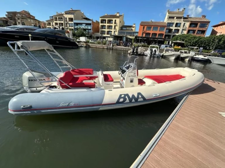 Pronájem Polotuhá loď v Porto-Vecchio -Bwa BWA 22
