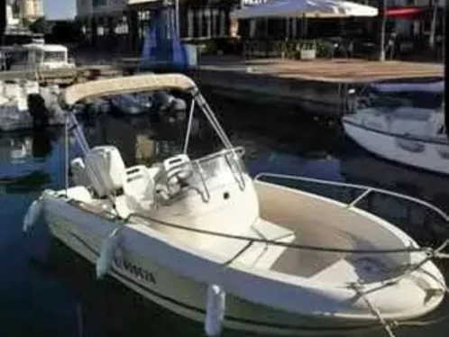 Pronájem Motorová loď v Bastia -Jeanneau Cap Camarat 515 Style