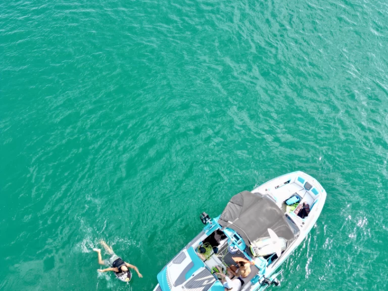 Pronájem lodi NAUTIQUE BOAT COMPANY SUPER AIR NAUTIQUE G23 v Yvoire na Samboatu