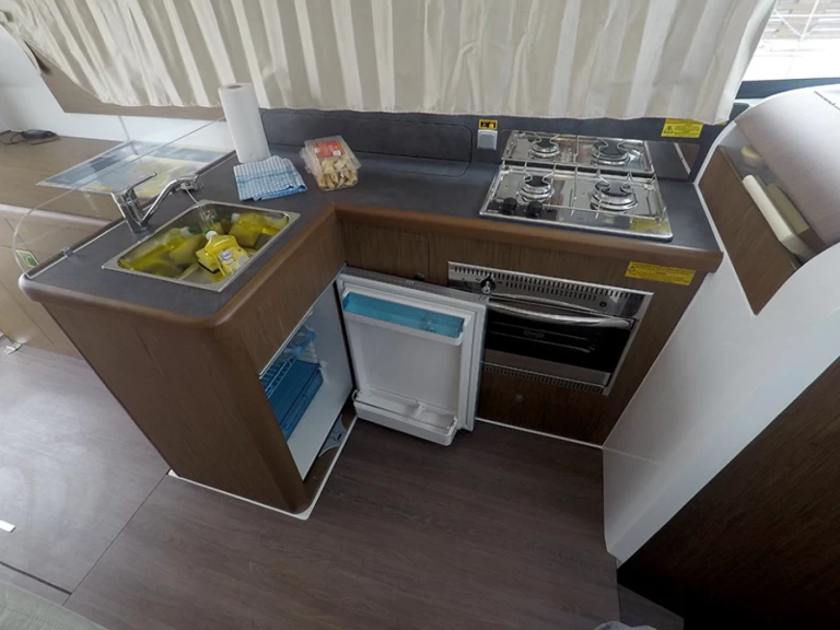 Pronájem lodi Šibenik  lákavé ceny Antares 36