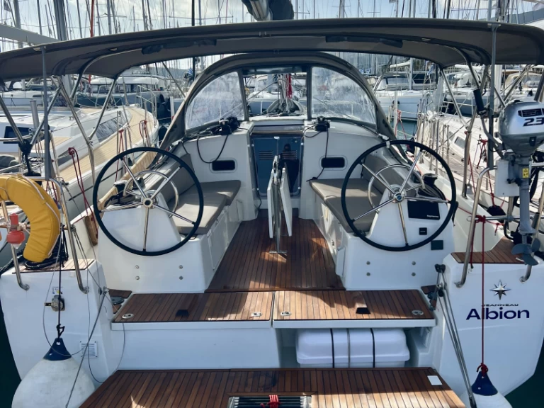 Pronájem lodi Jeanneau Sun Odyssey 380 v Kos na Samboatu
